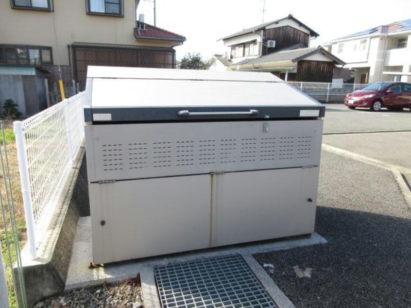 ゴミステーション クレストール横黒