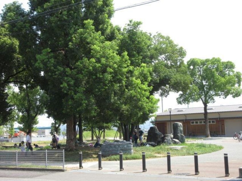 西条市西条市民公園(公園)まで1043m 平和コーポ