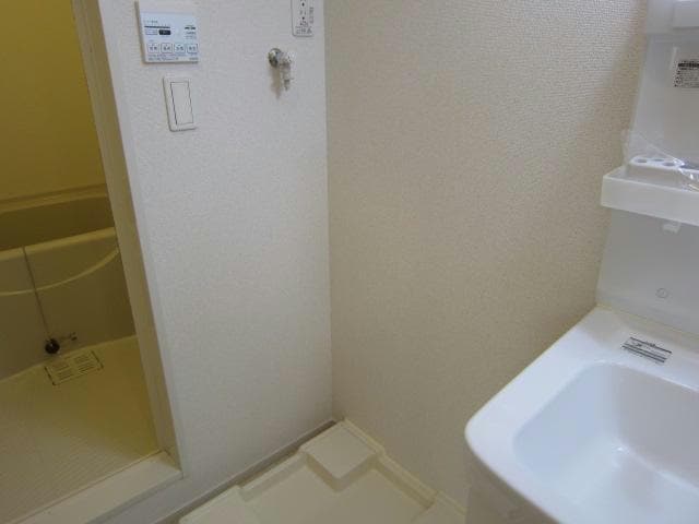 洗濯機置き場 エレガンツァ喜多川