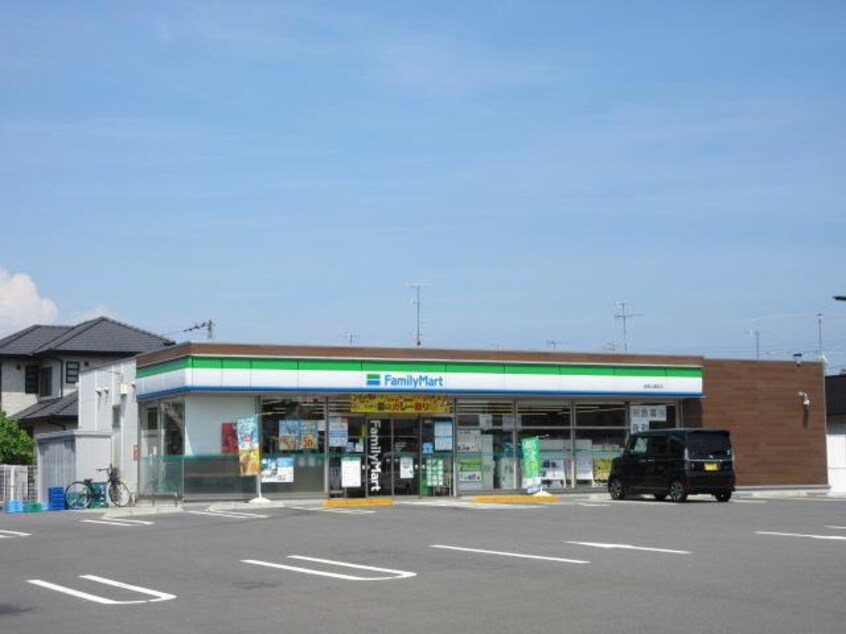 ファミリーマート西条公園前店(コンビニ)まで374m ラブリーC