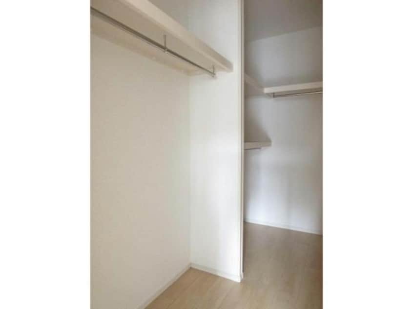 ウォークスルークローゼット エスペランサ樋之口Ａ・Ｂ