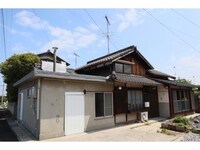 小松町新屋敷甲106番地貸家