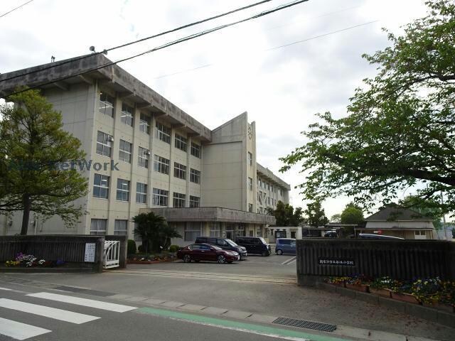 新居浜市立船木小学校(小学校)まで438m 船木ハイツ１