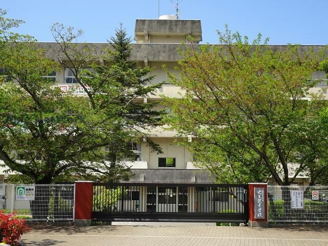 新居浜市立大生院中学校(中学校/中等教育学校)まで1030m 大角アパート