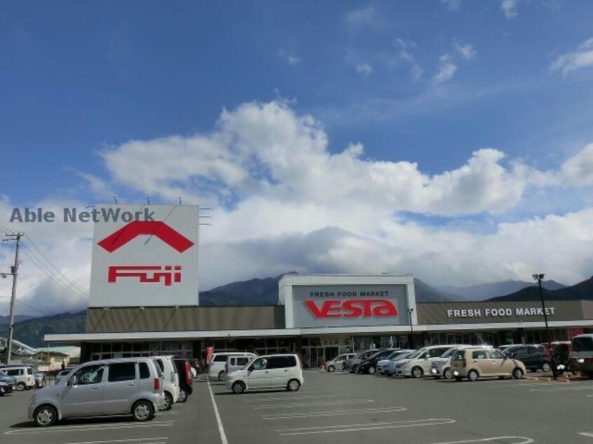 フジ新居浜駅前店(スーパー)まで834m シャーメゾンⅠ・Ｔ