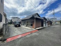 松の木町12番17号貸家