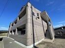 シャルマン・ラティールの外観