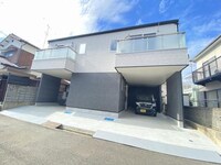 KAMI HANA