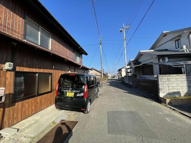  予讃線・内子線/新居浜駅 車移動　4分2.9km 1-2階 築85年