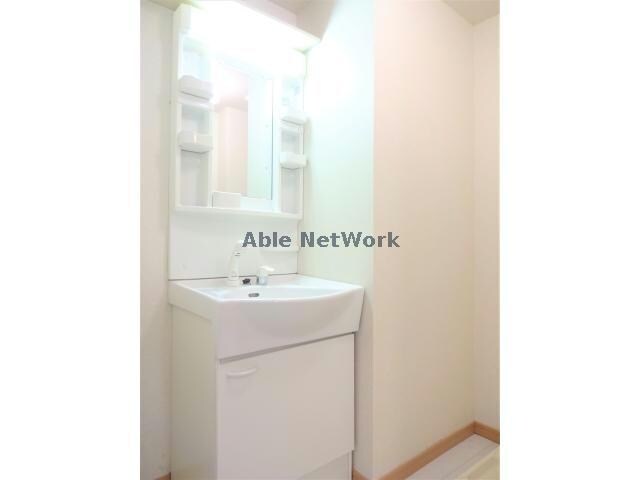 シャンプードレッサー ファミールヴィラ深芝Ⅰ