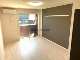 洋室9.7帖