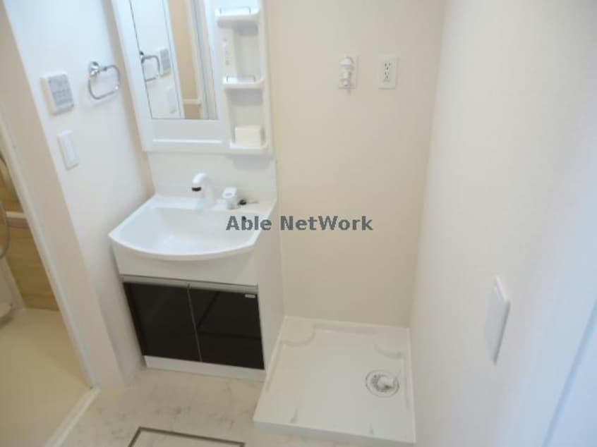 シャワー洗面台・洗濯機置き場（イメージ） クレーネＡ棟