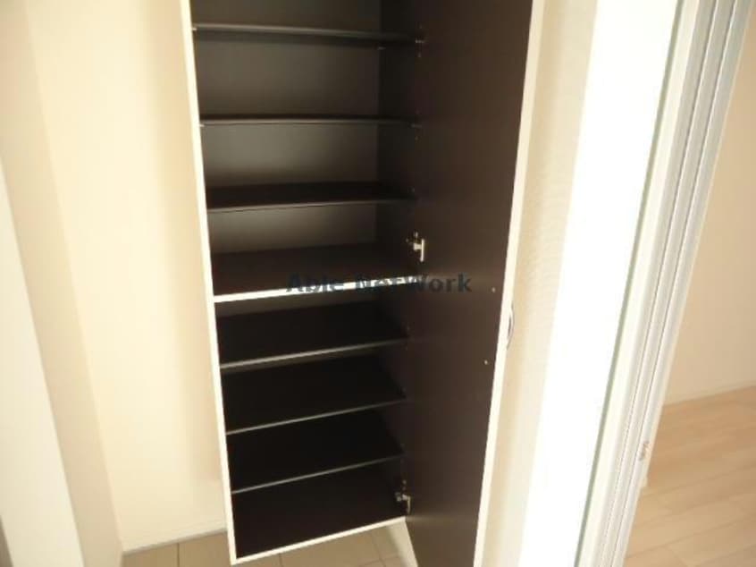 たっぷり入るシューズボックス（イメージ） クレーネＡ棟