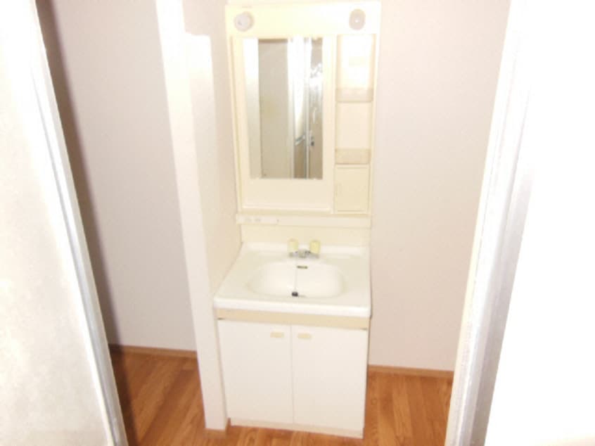 洗面台 ｿﾜｻﾝﾄ成田B