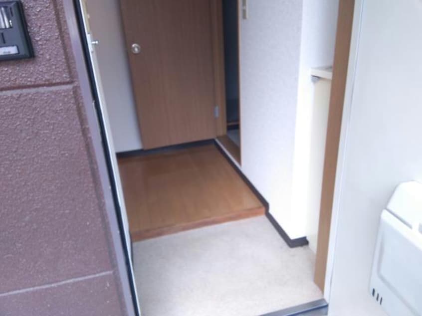 玄関 ｴｽﾍﾟﾗﾝｻB(酒々井）