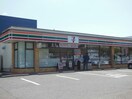 セブンイレブン成田美郷台店(コンビニ)まで547m ｸﾞﾗﾝﾒｰﾙA棟