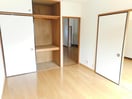 洋室2 ﾆｭｰﾄﾗｯﾄﾞⅠ