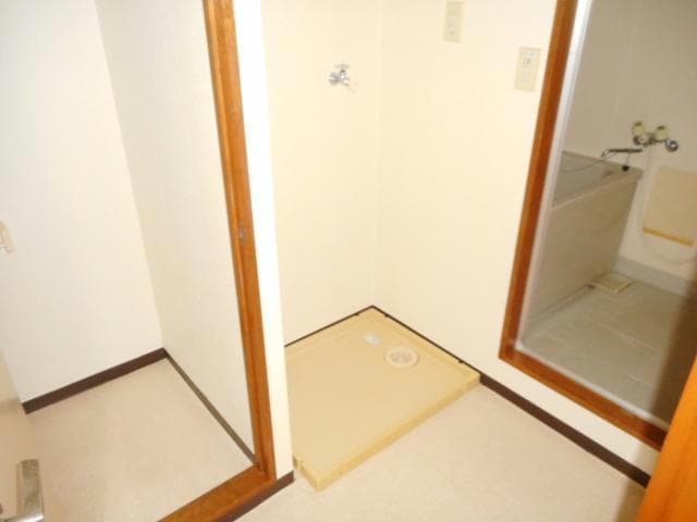 洗濯機置場 ﾆｭｰﾄﾗｯﾄﾞⅠ