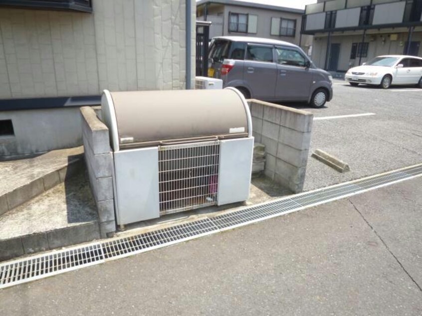 ｺﾞﾐ置場 ｸﾞﾗﾝﾒｰﾙB棟