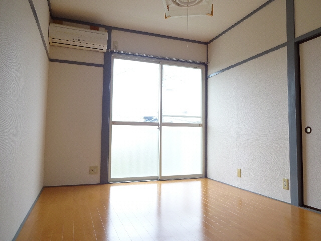 居室 ｻﾝﾊｲﾂ南台