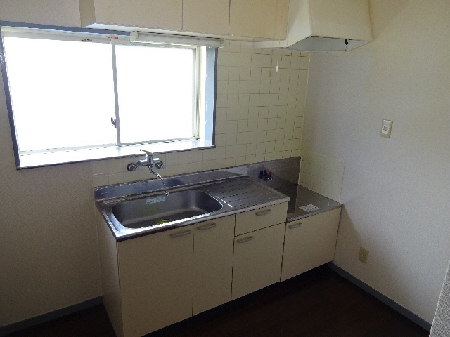 キッチン ｻﾝﾊｲﾂ南台