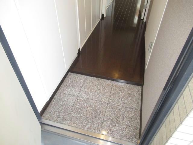 玄関 Malenkii