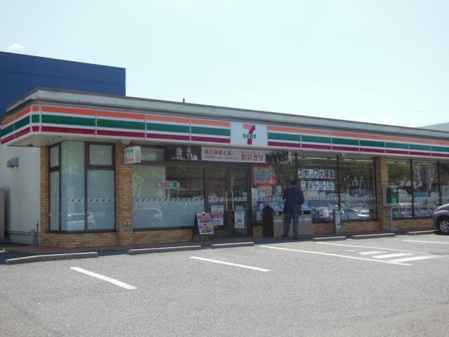 セブンイレブン成田美郷台3丁目店(コンビニ)まで261m ｸﾞﾗﾝﾄﾞｰﾙE棟