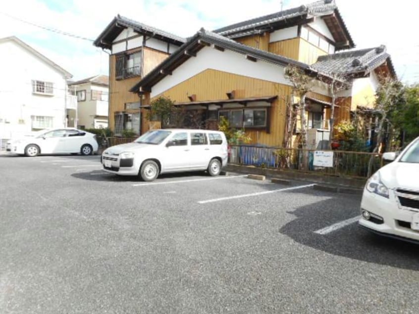 駐車場 上前ﾊｲﾂI