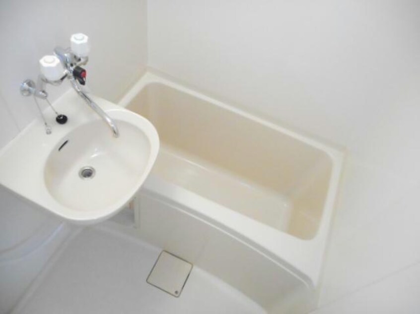 ﾊﾞｽ※他号室の参考写真となります 上前ﾊｲﾂI