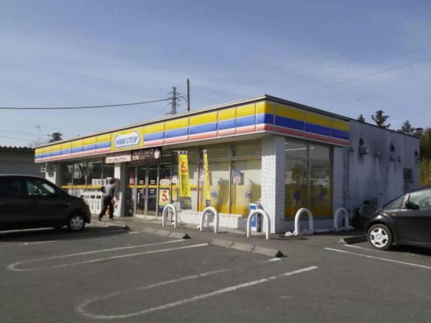 ミニストップ栄町安食店(コンビニ)まで896m 上前ﾊｲﾂI