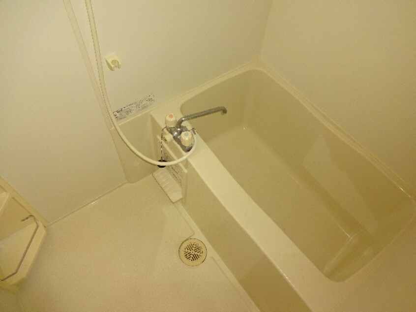 浴室 ﾒｿﾞﾝ成田