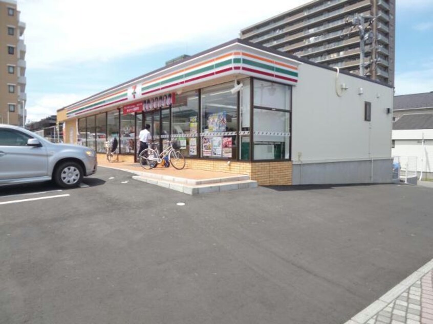 セブンイレブン酒々井駅東口店(コンビニ)まで794m ｺｰﾎﾟｳﾁｳﾐ