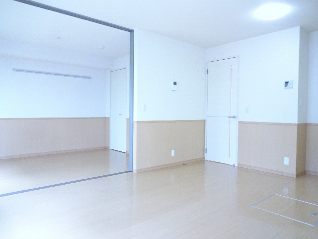 居室 ﾍﾞﾙﾌｫｰﾚ美郷