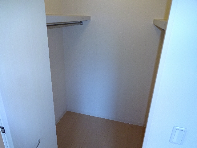 ｳｫｰｸｲﾝｸﾛｰｾﾞｯﾄ ﾍﾞﾙﾌｫｰﾚ美郷