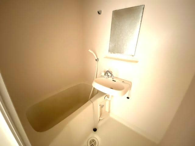  ｽｸｴｱ富里A棟