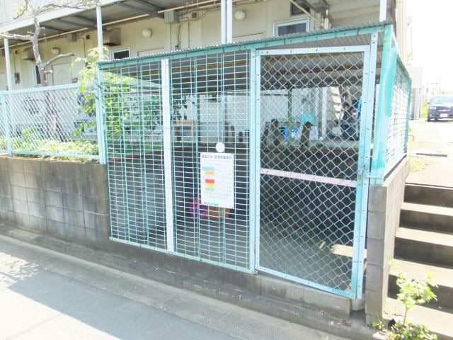 敷地内ｺﾞﾐ置場 湯川ﾊｲﾑA