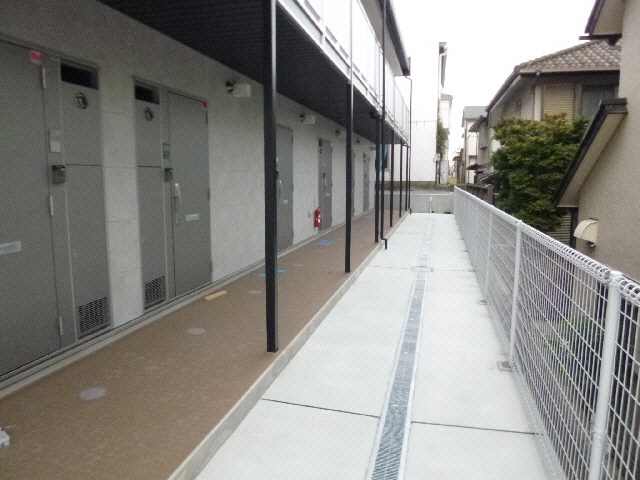 通路 ﾘﾌﾞﾘ･ﾌﾟﾗﾝﾄﾞｰﾙNARITA