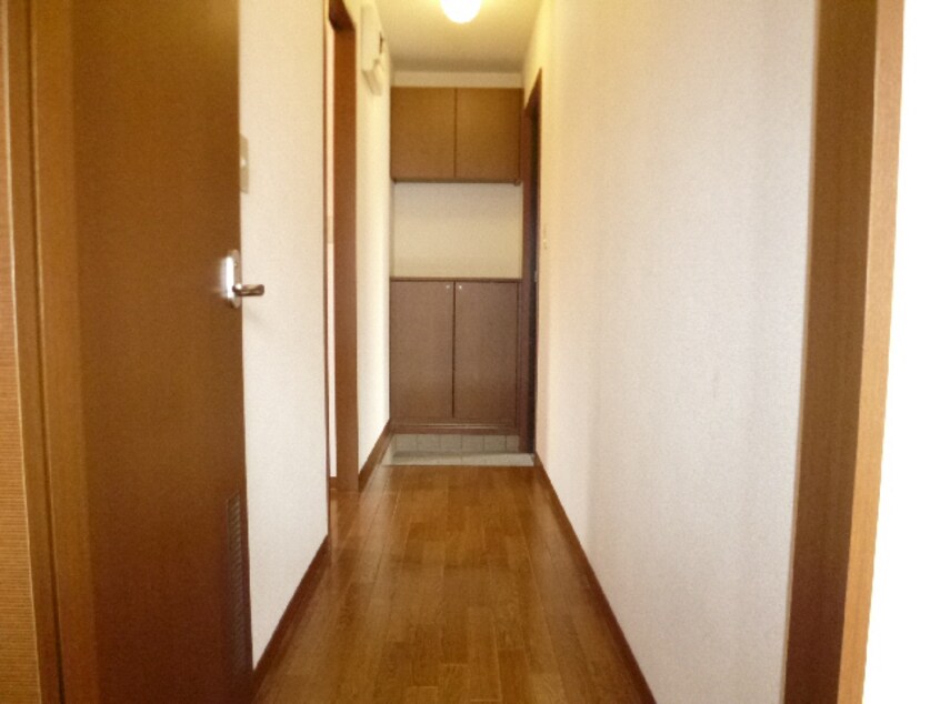 廊下 ﾄﾜｳﾞｪｰﾙE