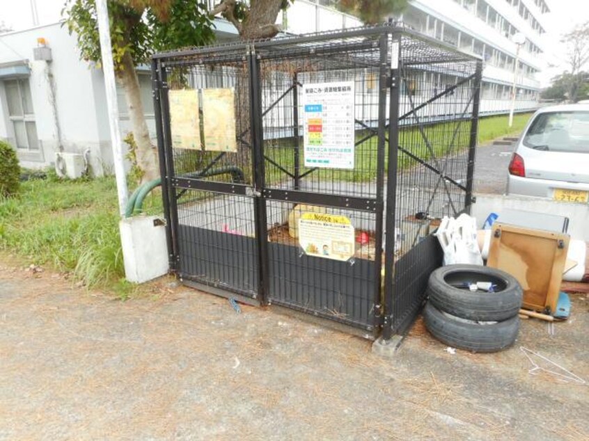 ｺﾞﾐ置き場 ﾋﾞﾚｯｼﾞﾊｳｽ成田4号棟