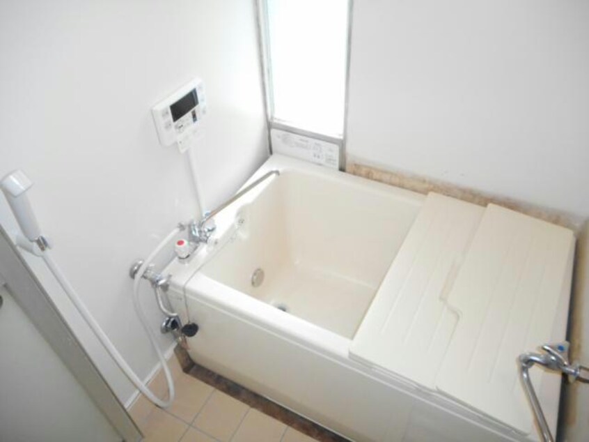 ﾊﾞｽ※他号室の参考写真となります。 ﾋﾞﾚｯｼﾞﾊｳｽ成田4号棟