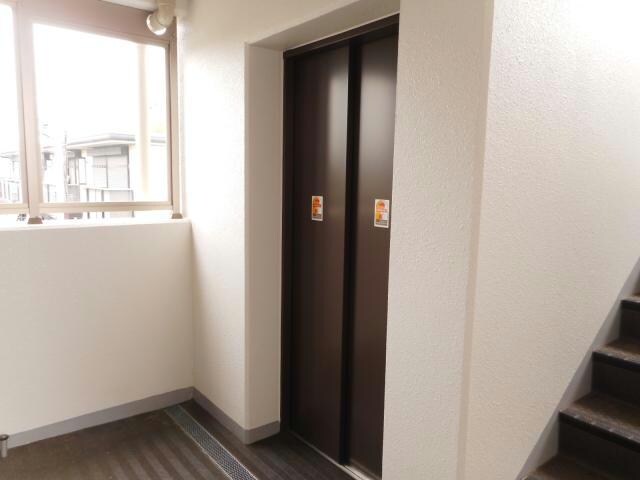 ｴﾚﾍﾞｰﾀｰ ｽﾀﾂｨｵｰﾈAJIKI