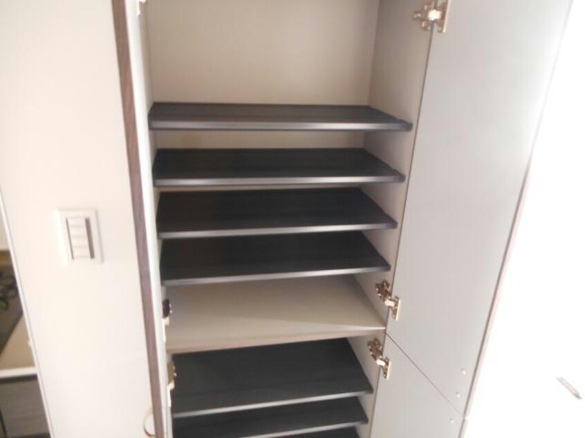 靴箱※他号室の参考写真となります。 ｽﾀﾂｨｵｰﾈAJIKI