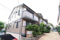 ラル　フェリス