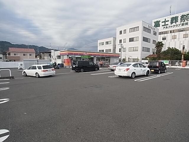 サークルＫ清水楠新田店(コンビニ)まで151m 東海道本線/草薙駅 徒歩14分 1階 築36年