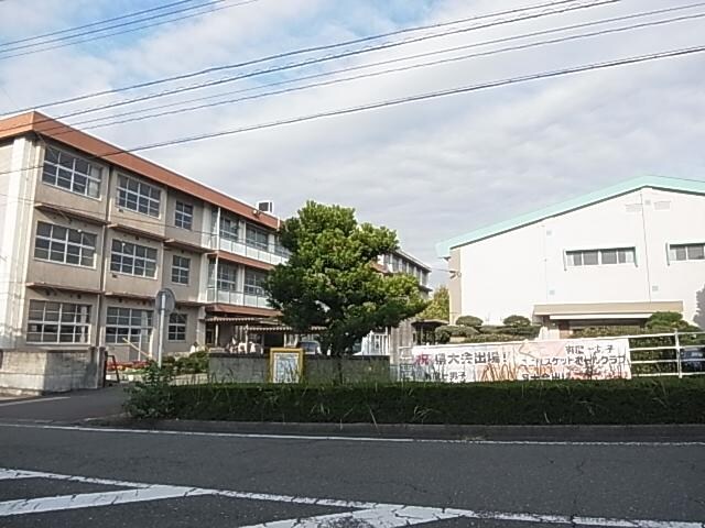 静岡市立清水有度第一小学校(小学校)まで1031m 静岡鉄道静岡清水線/狐ケ崎駅 徒歩10分 1階 築23年