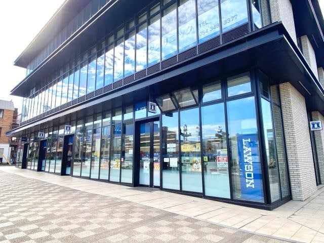 ローソンひばり草薙駅南口店(コンビニ)まで423m 静岡鉄道静岡清水線/草薙駅 徒歩4分 2階 築25年