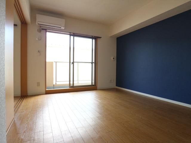  東海道本線/静岡駅 バス26分フレスポ静岡下車:停歩4分 1階 築20年