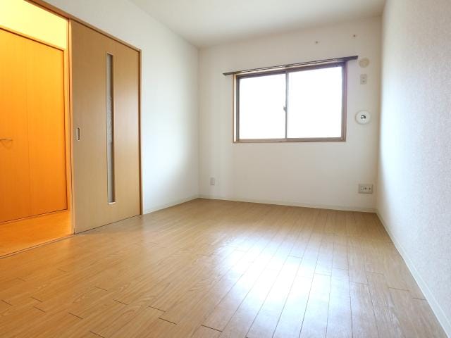  東海道本線/静岡駅 バス26分フレスポ静岡下車:停歩4分 1階 築20年