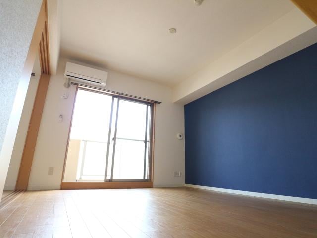  東海道本線/静岡駅 バス26分フレスポ静岡下車:停歩4分 1階 築20年