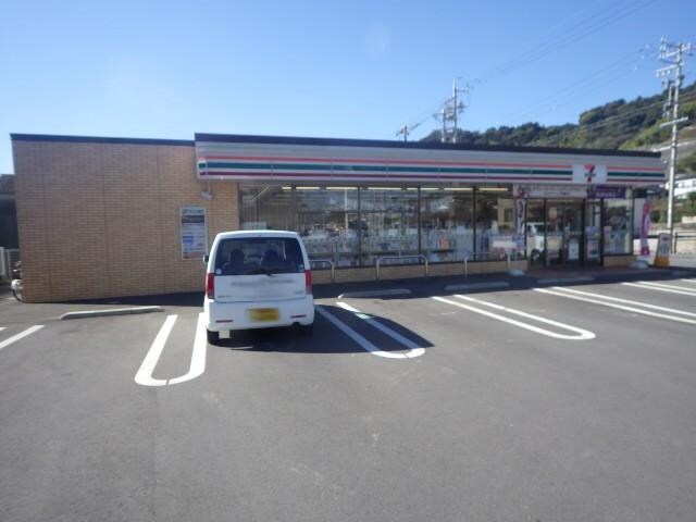 セブンイレブン清水鳥坂店(コンビニ)まで211m 東海道本線/静岡駅 バス28分瀬名川東下車:停歩4分 2階 築21年